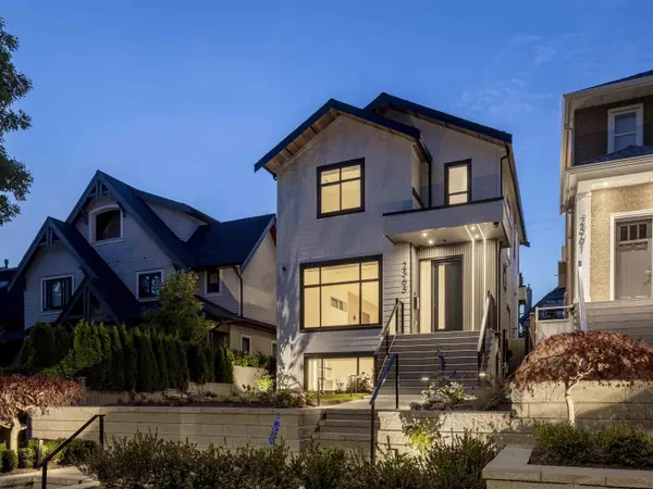 Vancouver, BC V6K 1J7,2565 W 2nd AVE