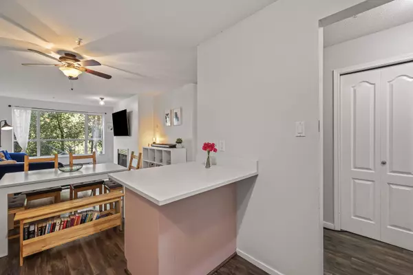 Port Coquitlam, BC V3C 6J8,2551 Parkview LN #208