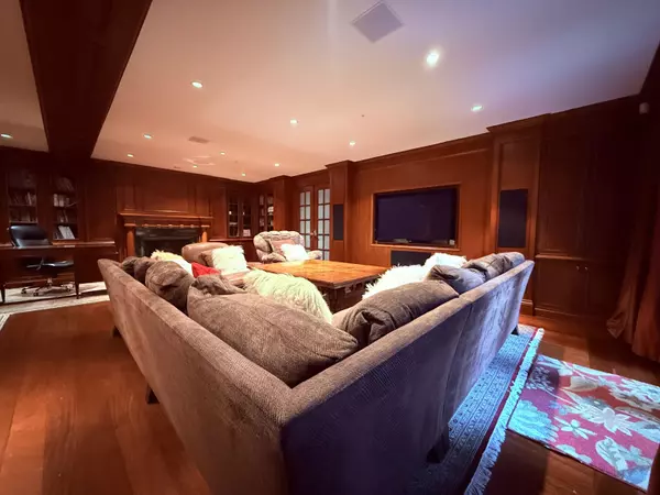 Vancouver, BC V6J 4K2,3637 Pine CRES #2