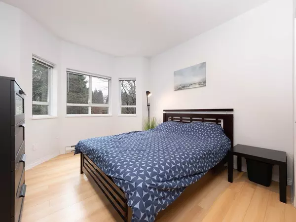 North Vancouver, BC V7H 3A3,1283 Parkgate AVE #308