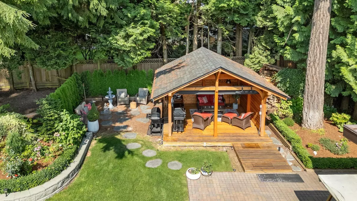 North Vancouver, BC V7H 1L7,2540 Boswell AVE