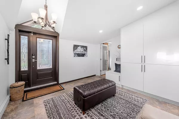 North Vancouver, BC V7H 1L7,2540 Boswell AVE