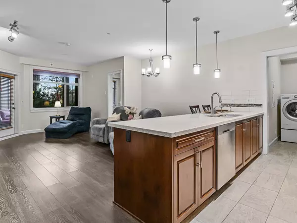 Langley, BC V2Y 3J7,20716 Willoughby Town Centre DR #A113