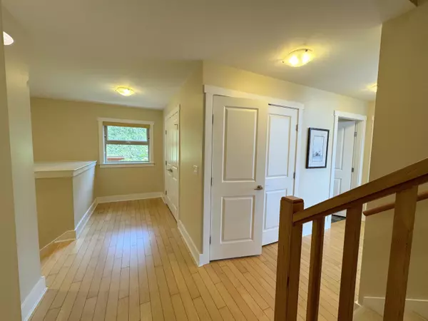 Madeira Park, BC V0N 2H0,12849 Lagoon RD #12B