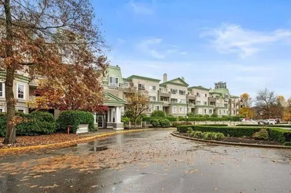 Coquitlam, BC V3B 7R5,2970 Princess CRES #113