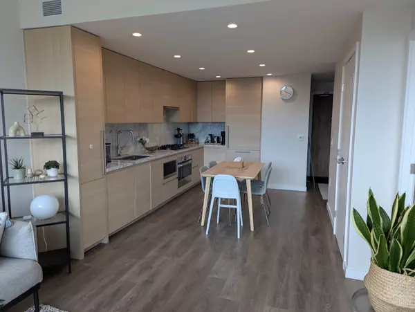 Port Moody, BC V3H 0M2,305 Morrissey RD #1003