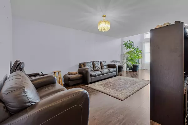 Surrey, BC V3W 1B4,7250 122 ST #15