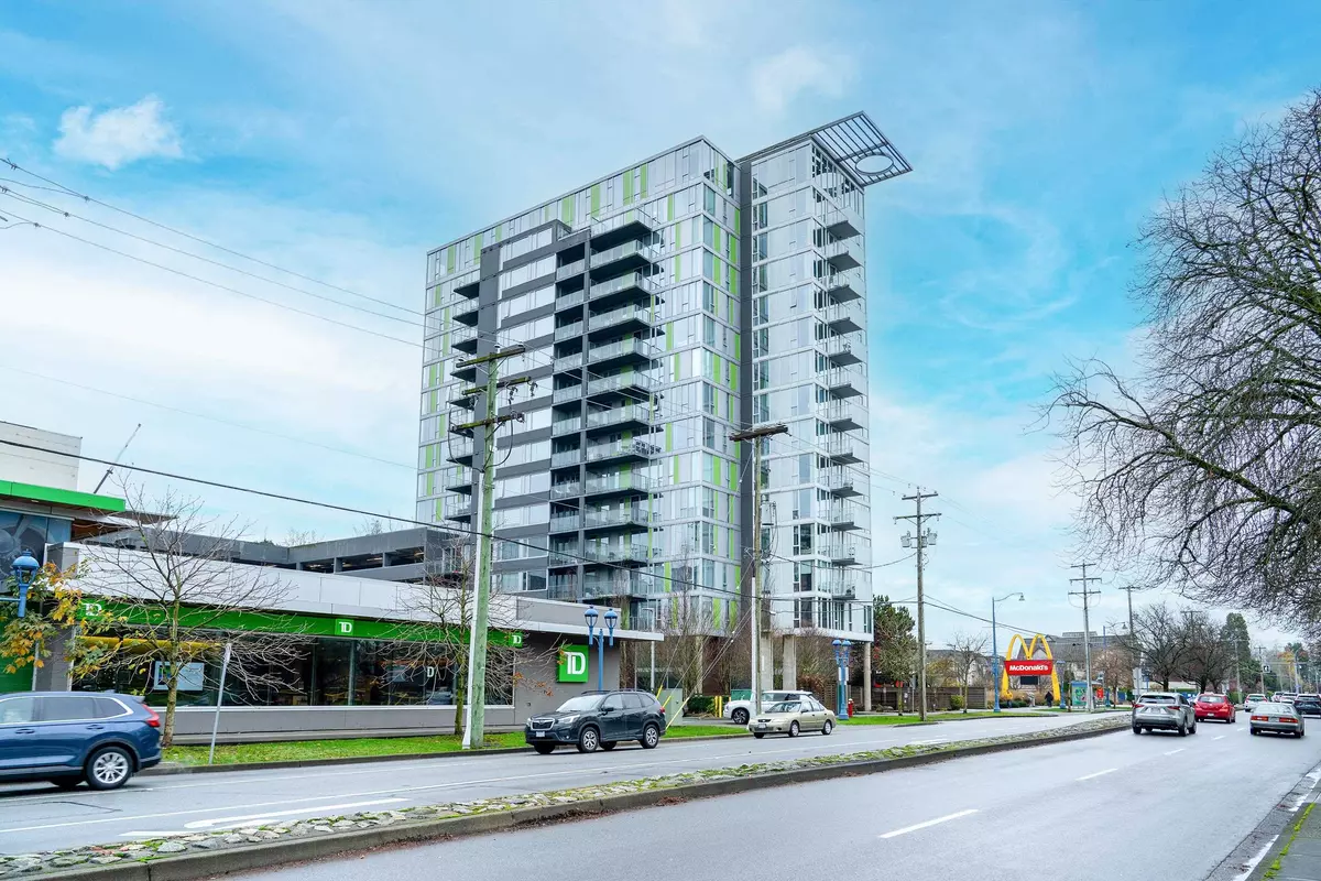 Richmond, BC V6Y 0B5,7080 No. 3 RD #711