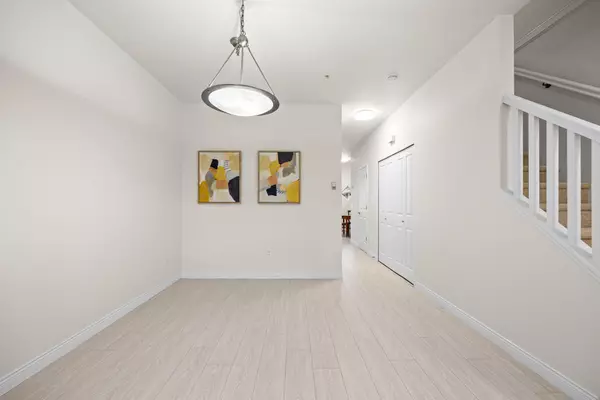 5406 Larch ST Vancouver, BC V6M 4C8