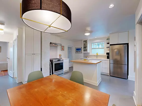 Vancouver, BC V5K 1H3,2640 Mcgill ST