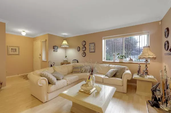 Surrey, BC V3V 7M6,9415 122b ST