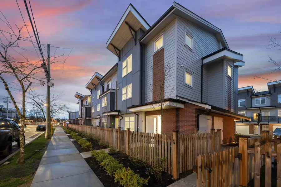 22334 48 AVE #6, Langley, BC V3A 3N5