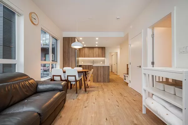 North Vancouver, BC V7G 0B2,3596 Malsum DR #422