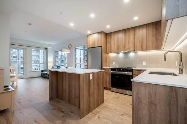 North Vancouver, BC V7G 0B2,3596 Malsum DR #422