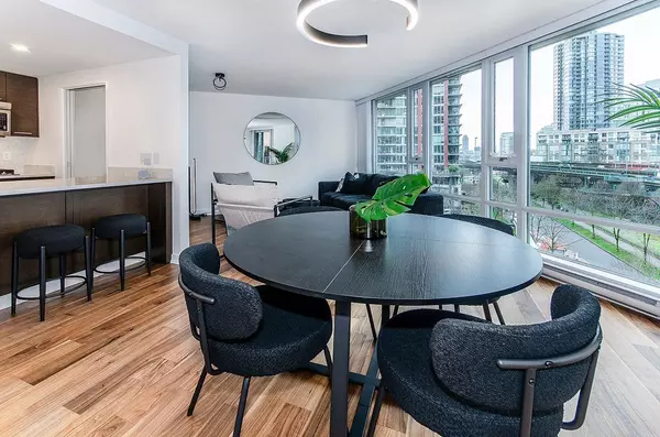 Vancouver, BC V6B 0A7,918 Cooperage Way ST