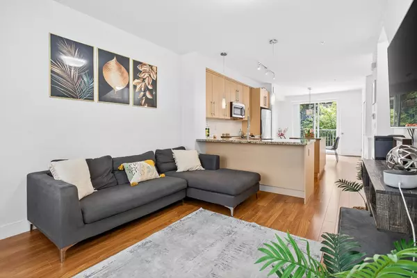 Langley, BC V2Y 0J7,8250 209b ST #37