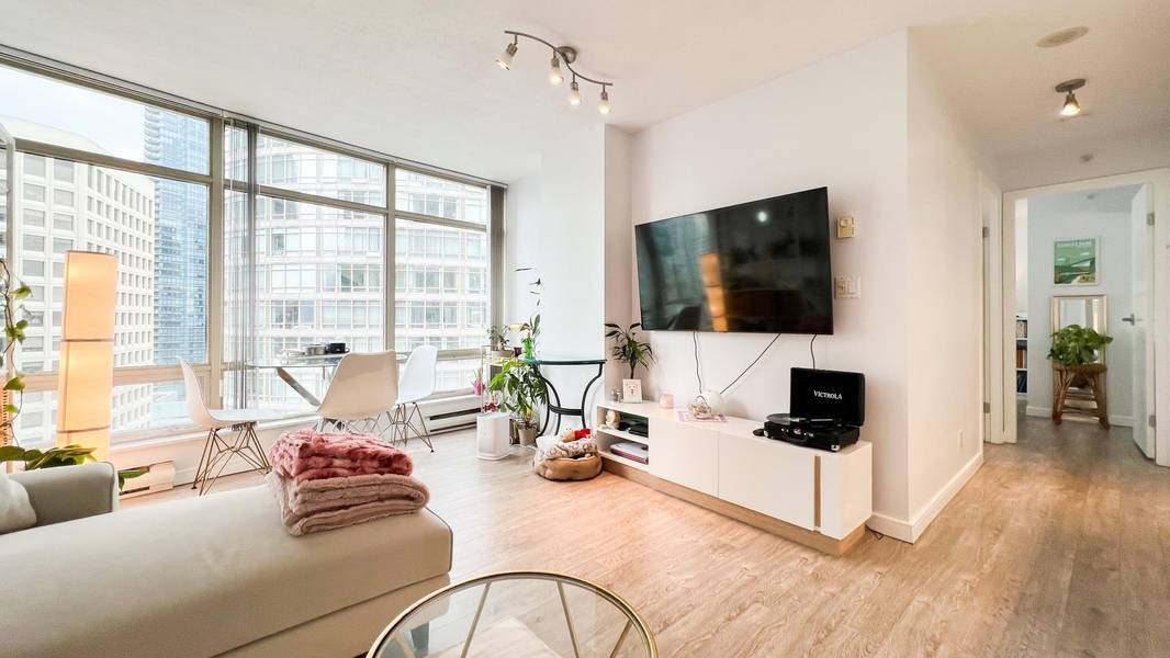 1288 Alberni ST #1601, Vancouver, BC V6E 4N5