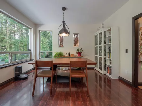 Sechelt, BC V7Z 0R3,5836 Marine WAY