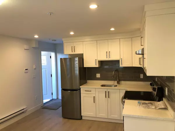 Vancouver, BC V5P 2C1,1525 E 58 AVE