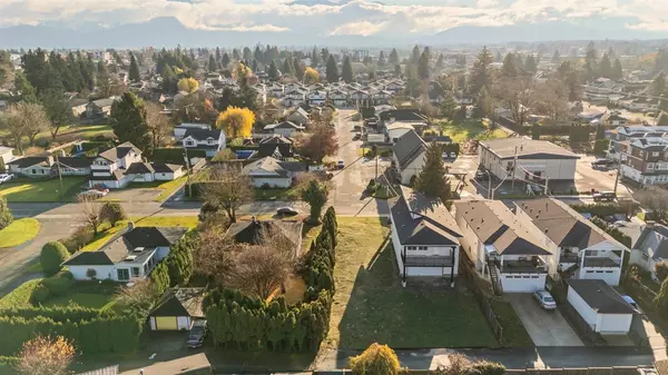 Chilliwack, BC V2P 3K7,46037 Riverside DR