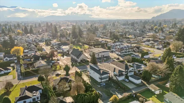 46037 Riverside DR Chilliwack, BC V2P 3K7