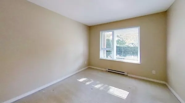 Burnaby, BC V5C 0A8,4783 Dawson ST