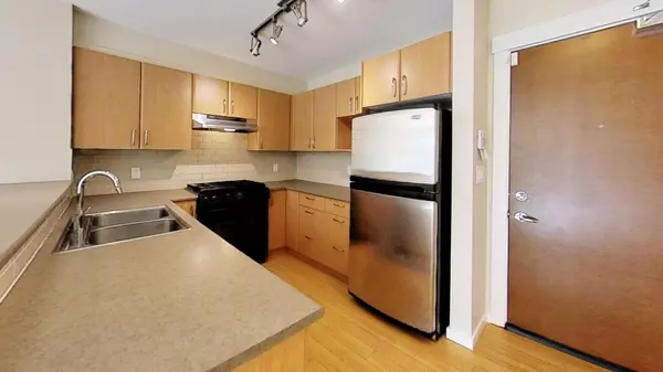 4783 Dawson ST, Burnaby, BC V5C 0A8