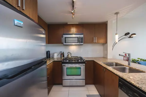 Burnaby, BC V3J 0A4,9888 Cameron ST #3509