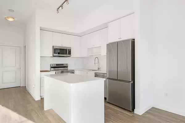 Surrey, BC V4N 6X4,15858 Fraser HWY #614