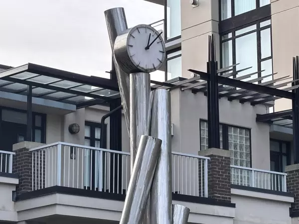 175 W 1st ST #902, North Vancouver, BC V7M 3N9