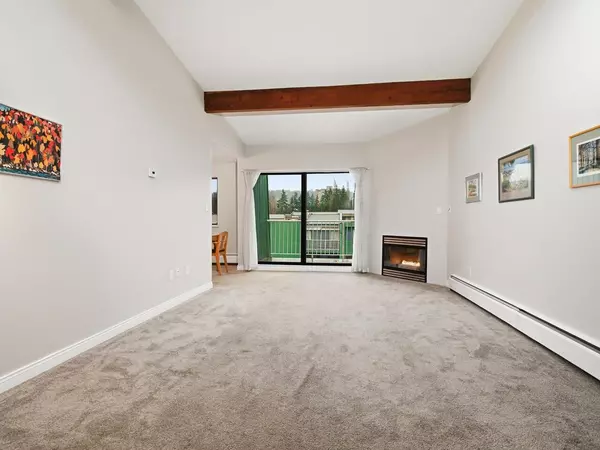 Burnaby, BC V3N 4K1,3901 Carrigan CT #312