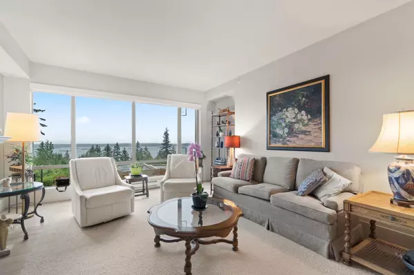 3105 Deer Ridge DR #201, West Vancouver, BC V7S 4W1