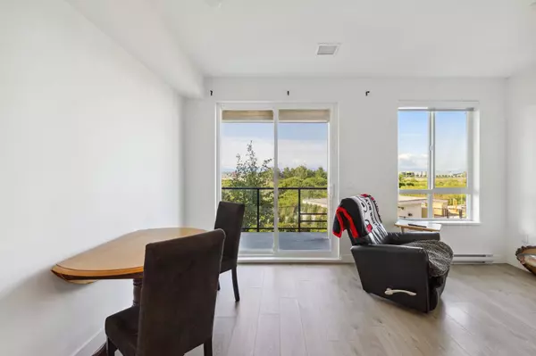 Tsawwassen, BC V4M 0G4,2499 Rabbit DR #203