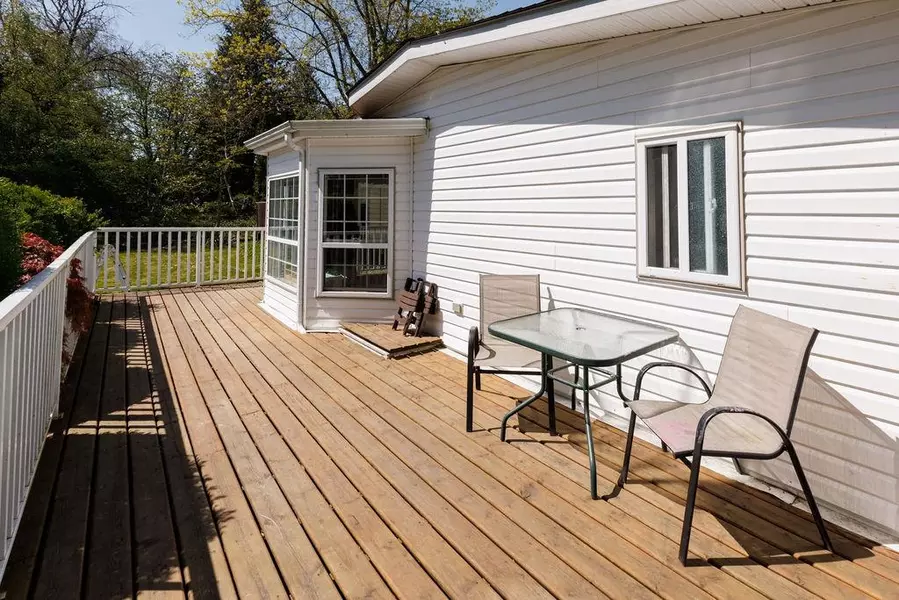 760 Hillcrest RD, Gibsons, BC V0N 1V9