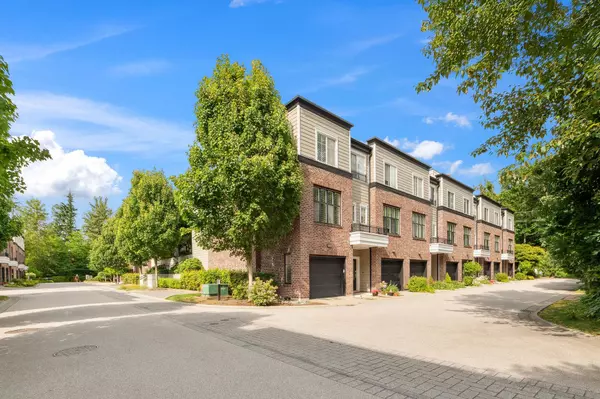 15588 32 AVE #94, Surrey, BC V3Z 0G3