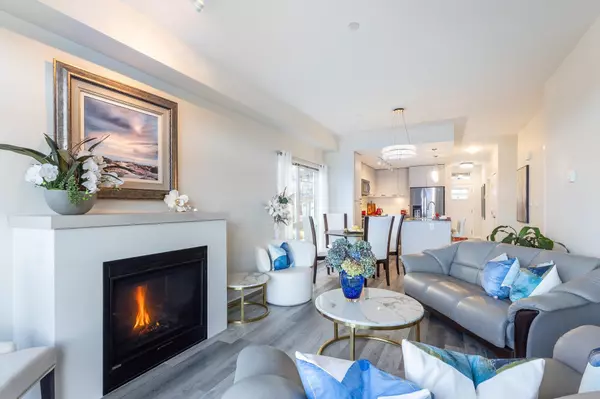 Sechelt, BC V7Z 0S3,5937 Beachgate LN