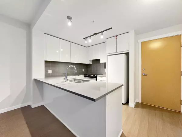 9168 Slopes Mews #4xx, Burnaby, BC V5A 0E4