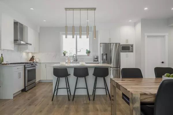 Surrey, BC V4A 4Y1,1639 162 ST #65