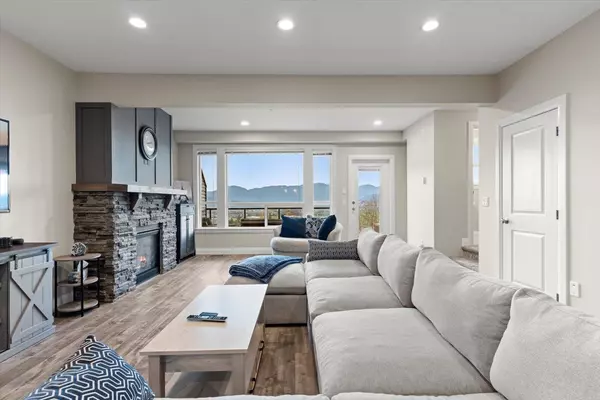 6026 Lindeman ST #4 Chilliwack, BC V2R 0W1