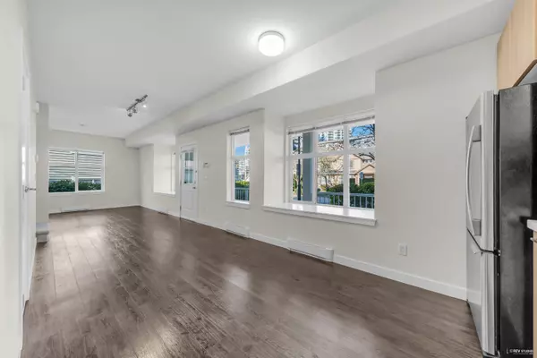 Coquitlam, BC V3J 0B8,618 Langside AVE #201