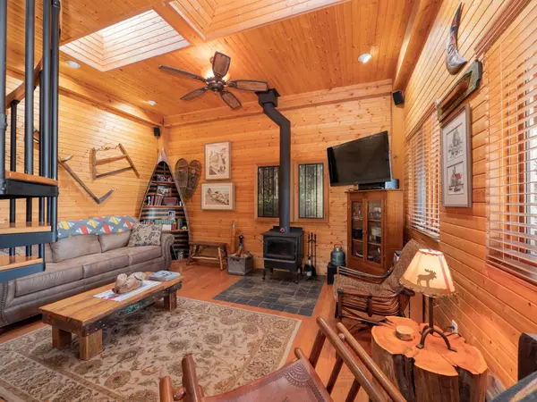 Halfmoon Bay, BC V7Z 1G9,9305 Stephens WAY