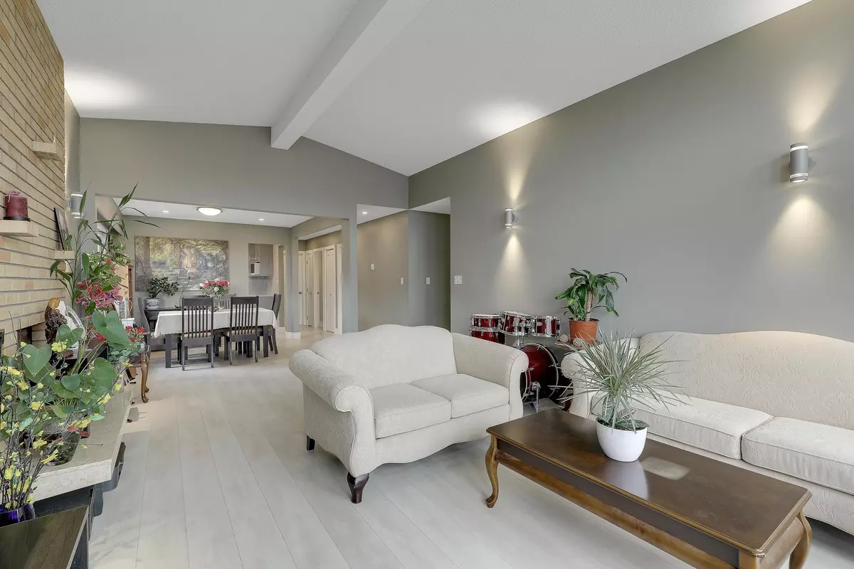 Vancouver, BC V5K 3C8,2624 Kitchener ST