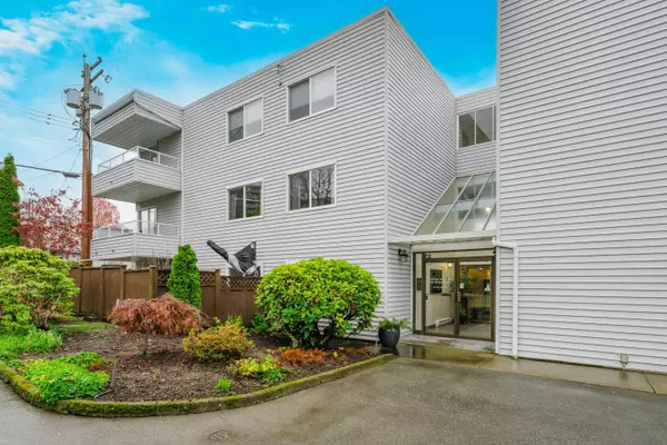 White Rock, BC V4B 3Y1,1354 Winter ST #210