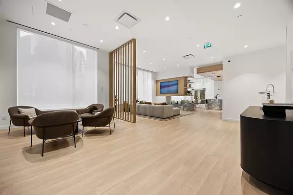 Burnaby, BC V5H 0L3,6468 Willingdon AVE #3307