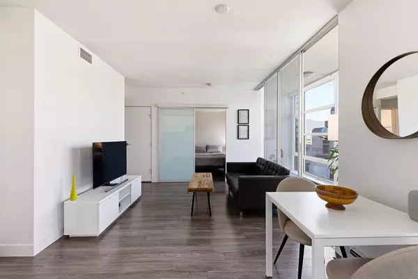 Vancouver, BC V6Z 0E3,1283 Howe ST #2503