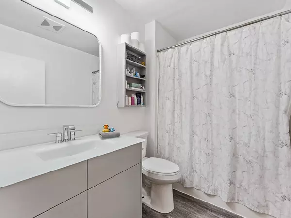 Maple Ridge, BC V2X 4Z5,11584 212 ST