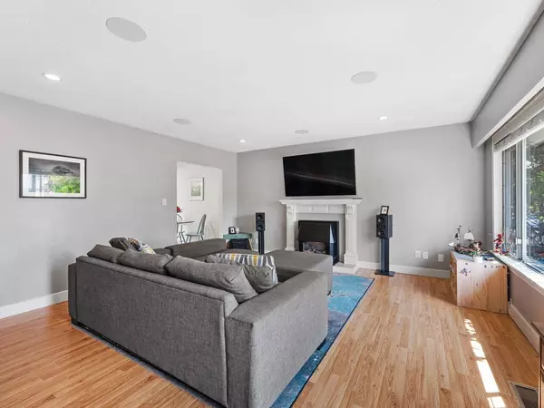 Maple Ridge, BC V2X 4Z5,11584 212 ST