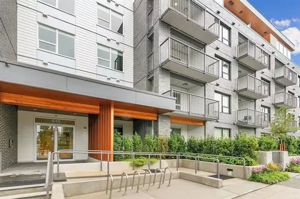 645 Como Lake AVE #112, Coquitlam, BC V3J 0N9