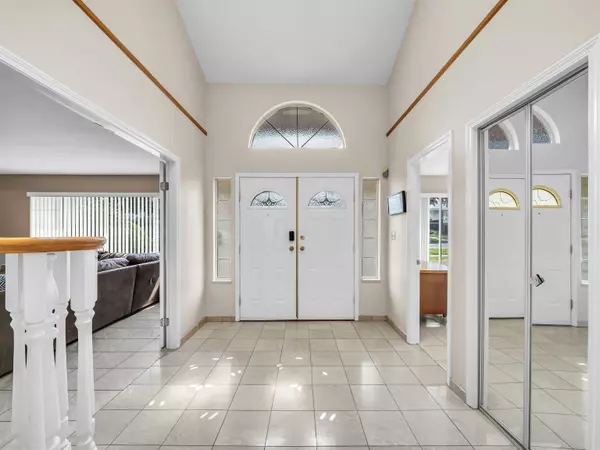 Burnaby, BC V5C 2B8,4461 Pandora ST