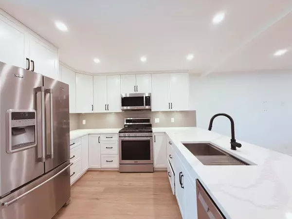 Port Coquitlam, BC V3B 2A6,1967 Dorset AVE